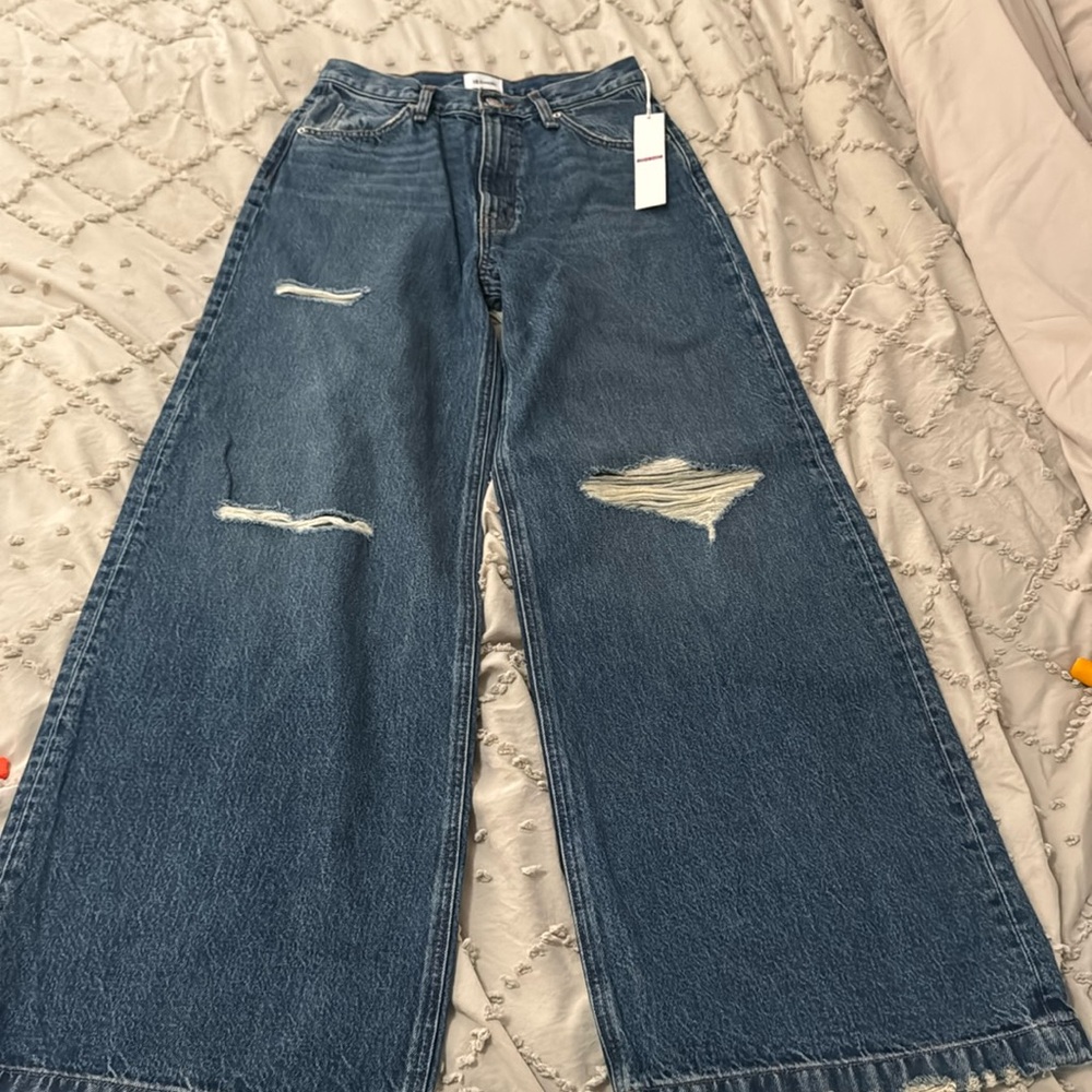 Hudson High-Rise ice-destructed jeans in size 28/32 length